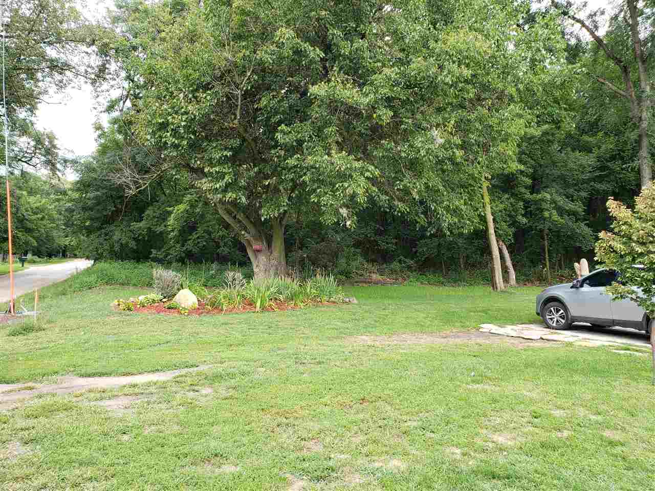2400 Stewart Road Southeast Cedar Rapids, IA 52403 - Photo 3 of 20 Gallery Image 3