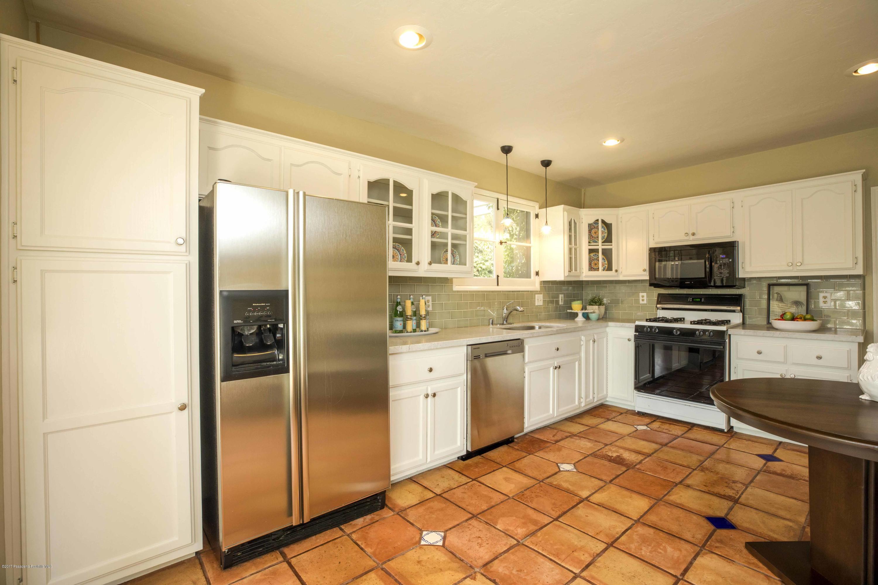 1230 Solita Road Pasadena, CA 91103 - Photo 15 of 39 2M2A2367