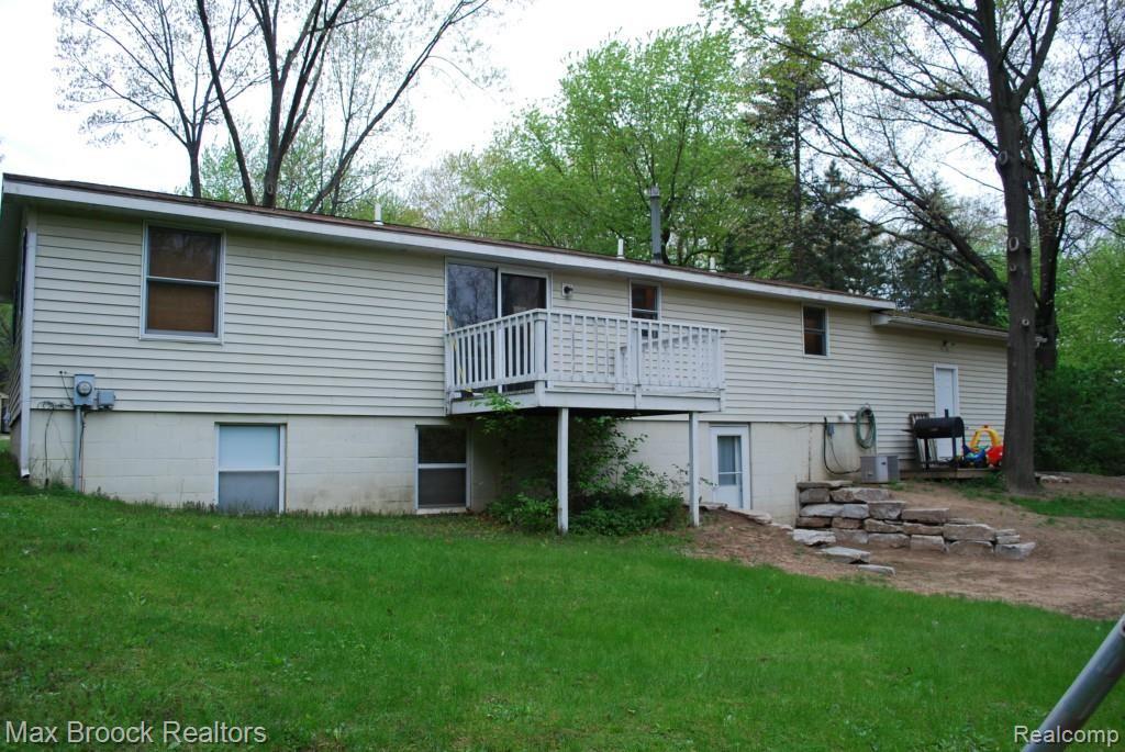 3390 Ridge Road Highland, MI 48356 - Photo 9 of 37 DSC_0530.jpg