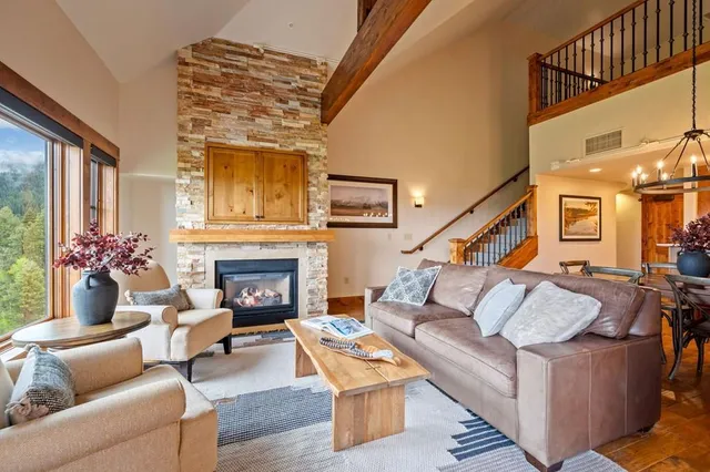 $1,200,000 | 75 Arling Center Court, Unit 415, Donnelly, ID 83615