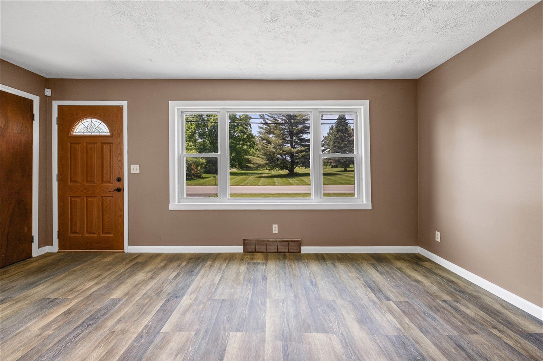 1894 Manitou Road Greece, NY 14559 - Photo 4 of 29
