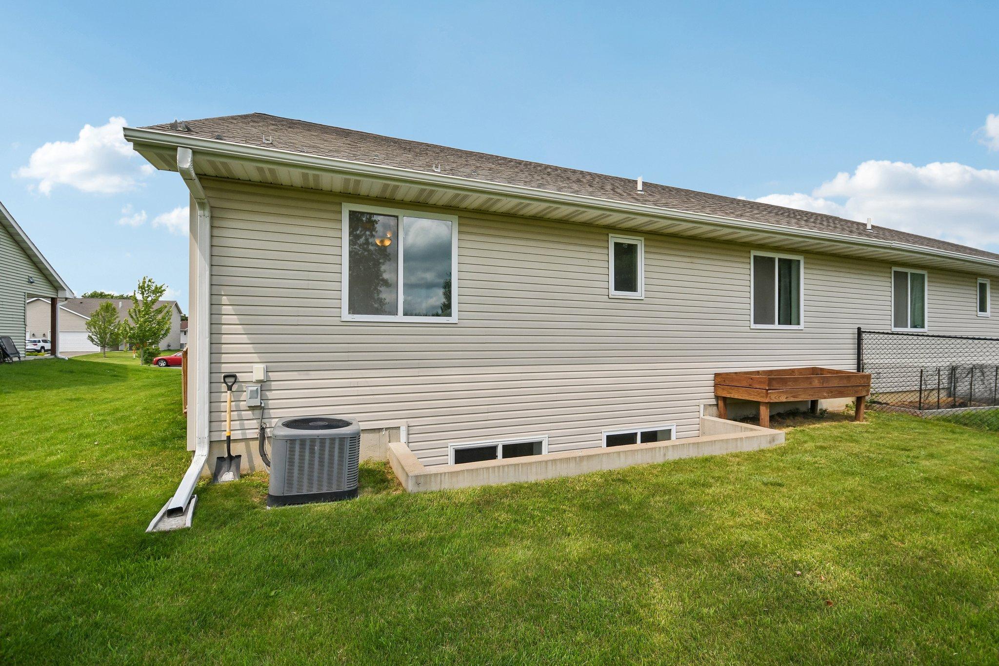428 East Cheyenne Street Roberts, WI 54023 - Photo 46 of 49