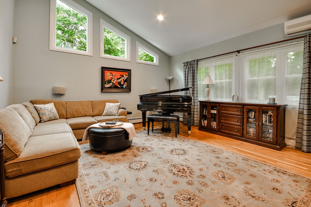 92 Richard Road Holliston, MA 01746 - Photo 13 of 27 Gallery Image 13