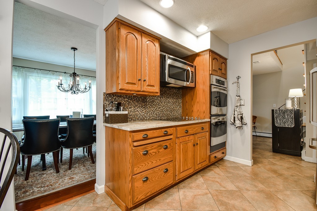 92 Richard Road Holliston, MA 01746 - Photo 8 of 27 Gallery Image 8