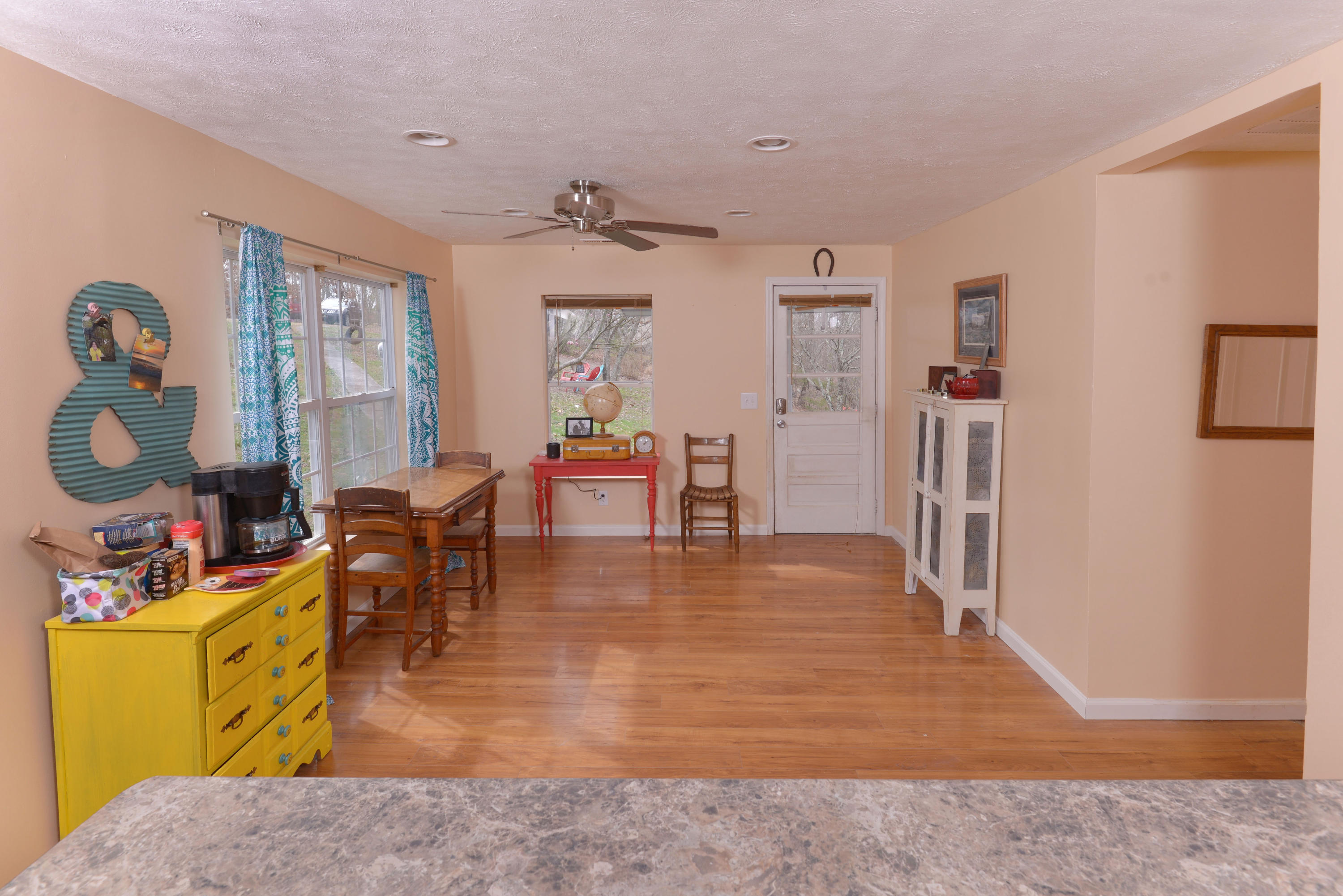 1939 Pine Ridge Road Seymour, TN 37865 - Photo 8 of 29 Living area