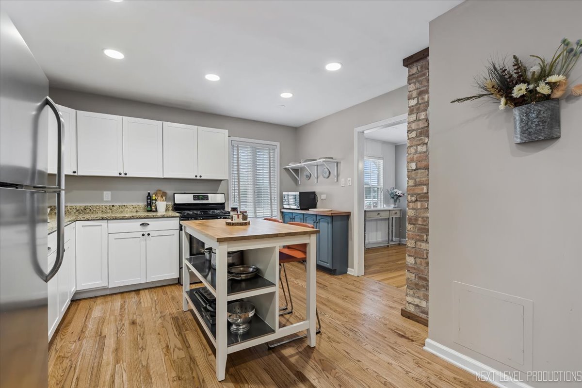 1201 Ford Street Geneva, IL 60134 - Photo 10 of 23