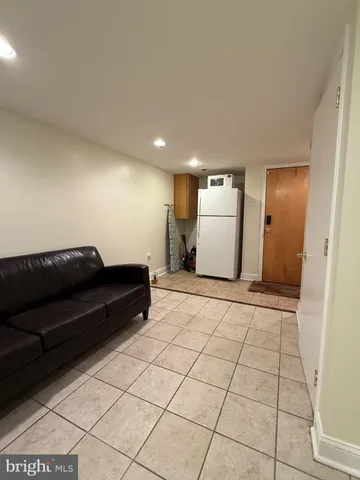 $2,250 | 811 Earp Street, Philadelphia, PA 19147