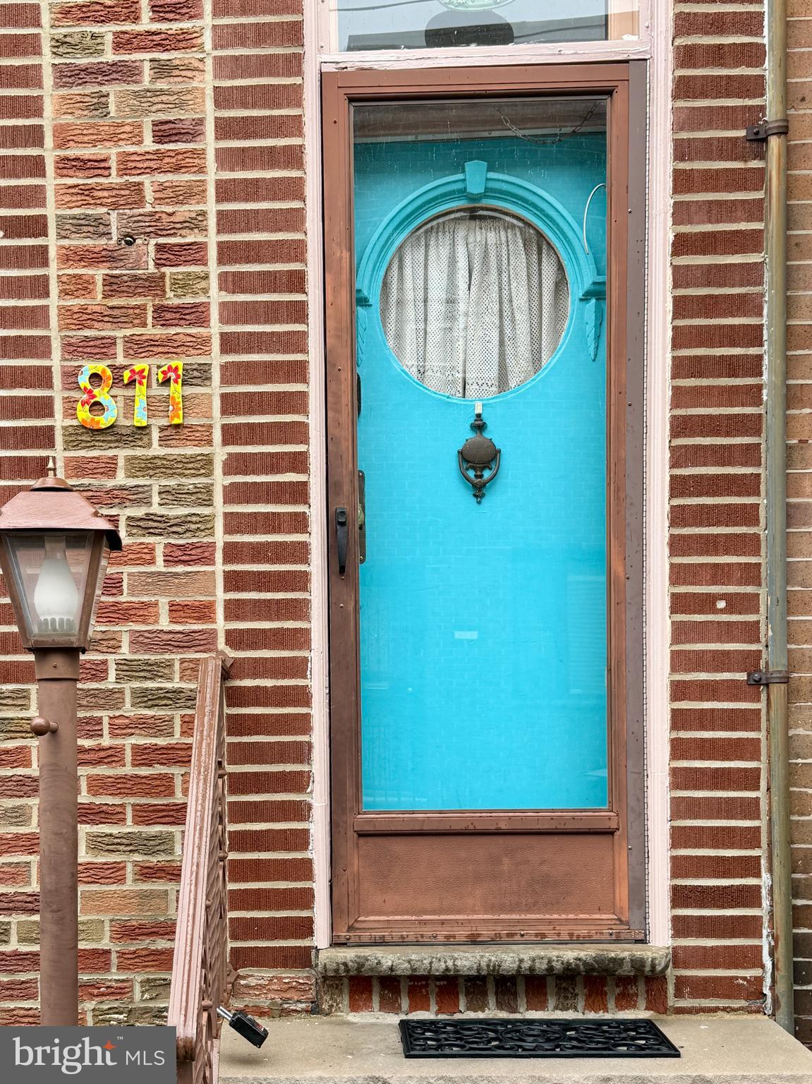 811 Earp Street Philadelphia, PA 19147 - Photo 3 of 29 a front view of a house with a garden