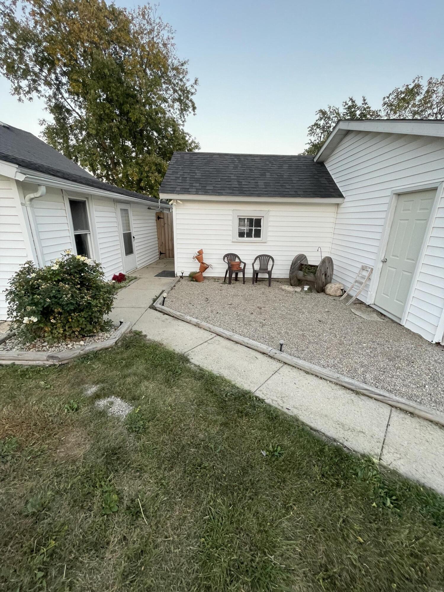 413 West State Street Botkins, OH 45306 - Photo 4 of 20