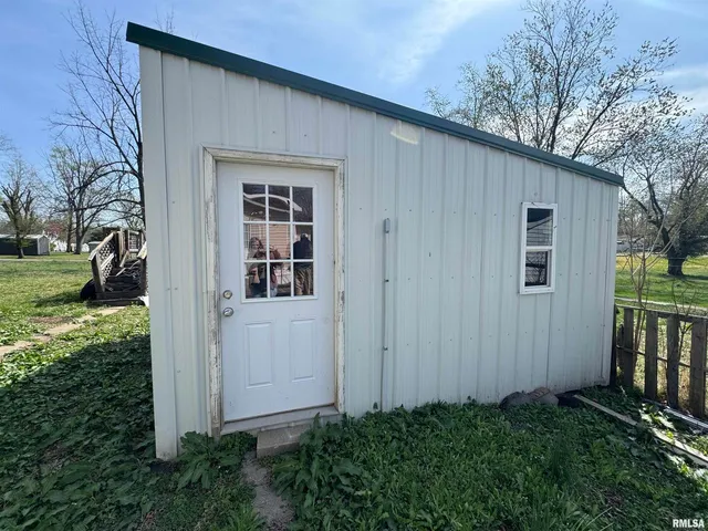 $25,000 | 734 North Division Street, Du Quoin, IL 62832