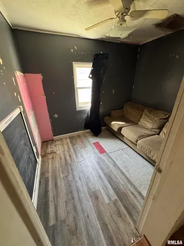 $25,000 | 734 North Division Street, Du Quoin, IL 62832