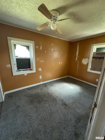 $25,000 | 734 North Division Street, Du Quoin, IL 62832