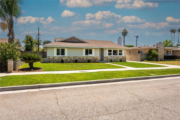 $685,000 | 5470 Greenbrier Drive, Riverside, CA 92504