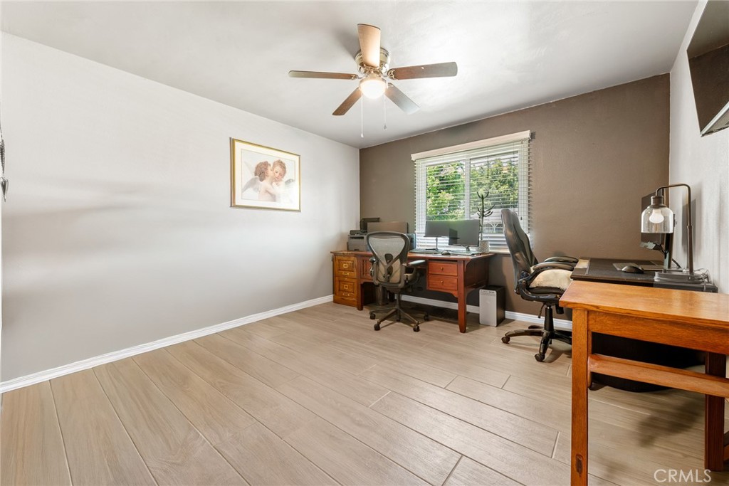 5470 Greenbrier Drive Riverside, CA 92504 - Photo 16 of 38