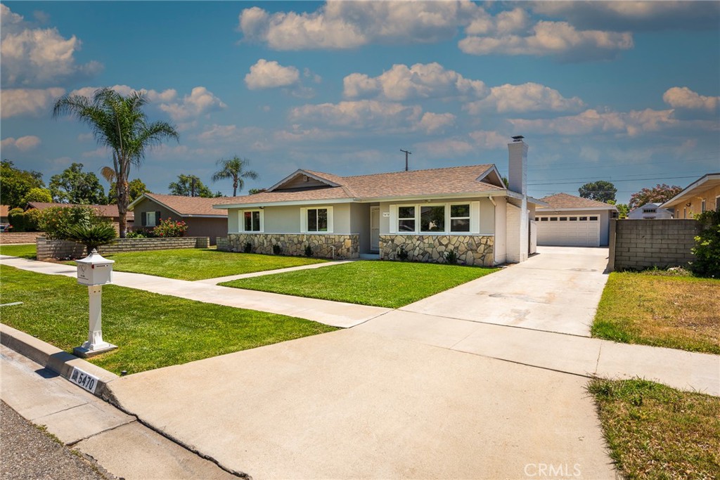 5470 Greenbrier Drive Riverside, CA 92504 - Photo 2 of 38