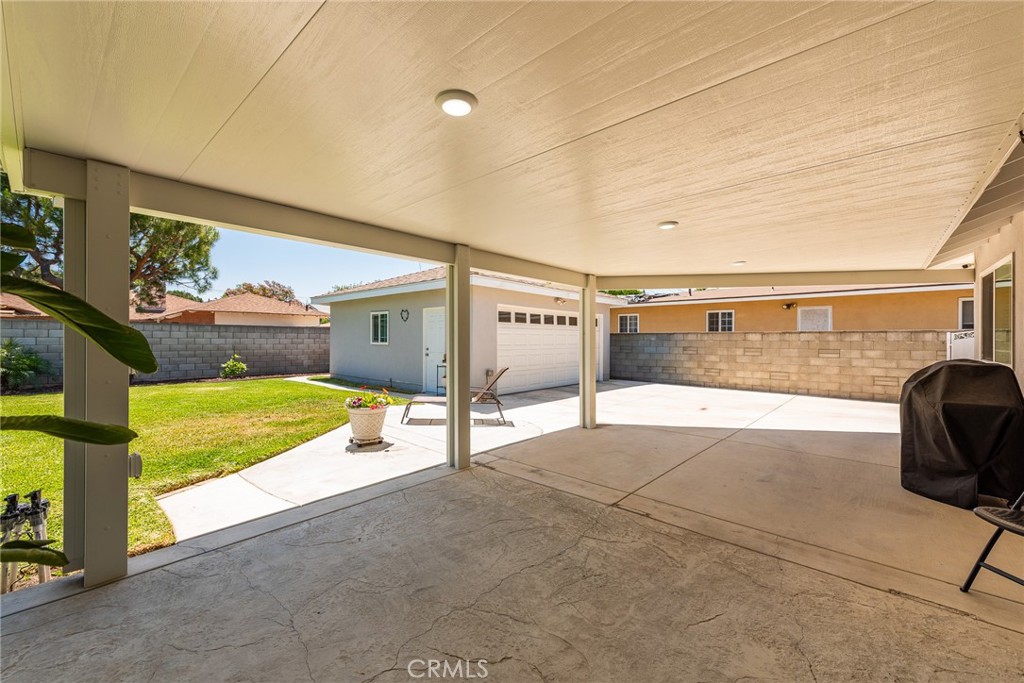 5470 Greenbrier Drive Riverside, CA 92504 - Photo 4 of 38