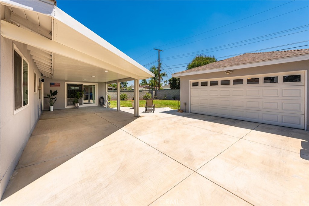 5470 Greenbrier Drive Riverside, CA 92504 - Photo 5 of 38