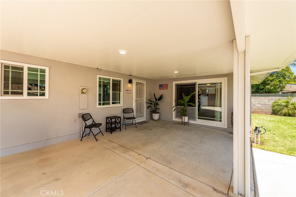 5470 Greenbrier Drive Riverside, CA 92504 - Photo 6 of 38