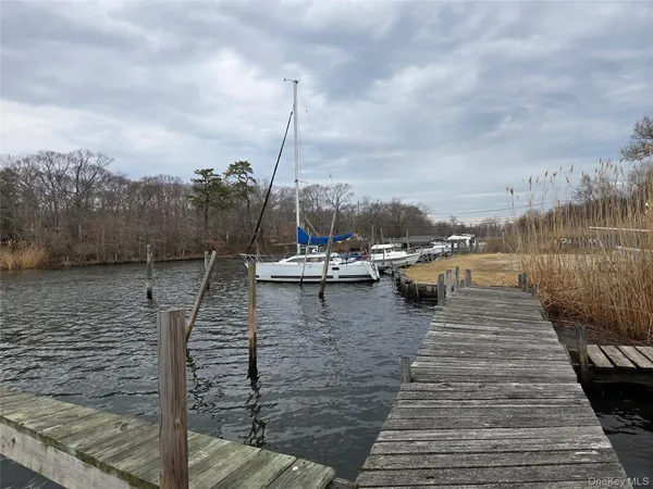 $399,900 | 84 Chapel Avenue, East Patchogue, NY 11772