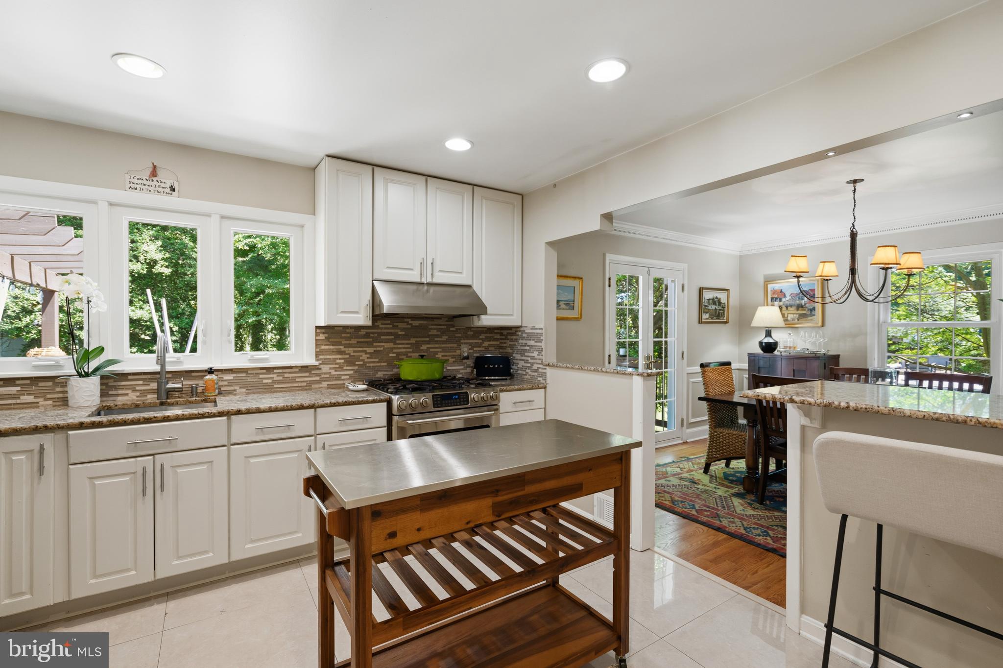 8611 Cyrus Place Alexandria, VA 22308 - Photo 12 of 49 Recessed lighting, granite counters
