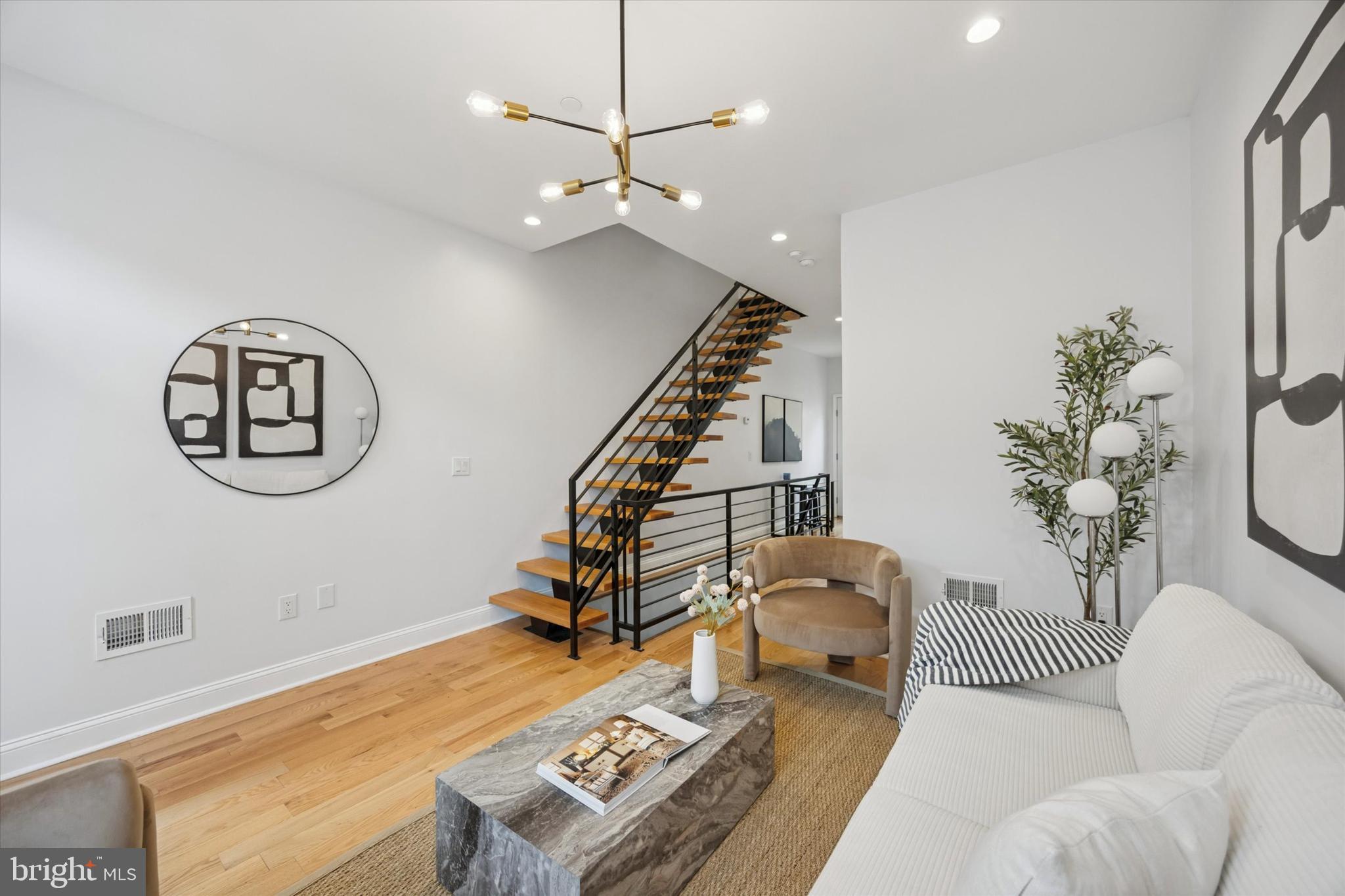 2220 East Harold Street Philadelphia, PA 19125 - Photo 5 of 27