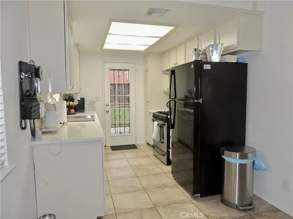 $2,600 | 1142 Stephanie Court, Lancaster, CA 93535