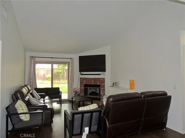 $2,600 | 1142 Stephanie Court, Lancaster, CA 93535