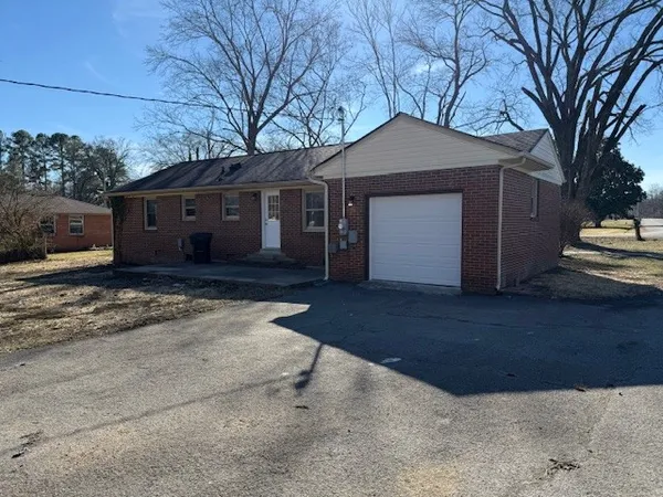 $239,900 | 406 Foxboro Lane, Tullahoma, TN 37388