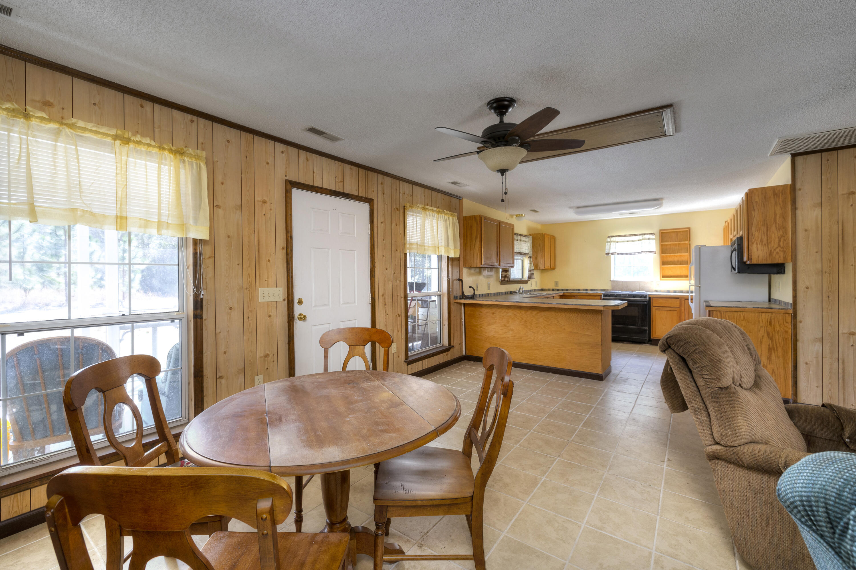 1625 Jerro Road Manning, SC 29102 - Photo 39 of 44 49