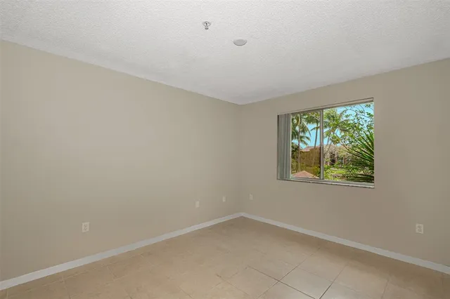 $2,100 | 3848 Lyons Road, Unit 202, Coconut Creek, FL 33073