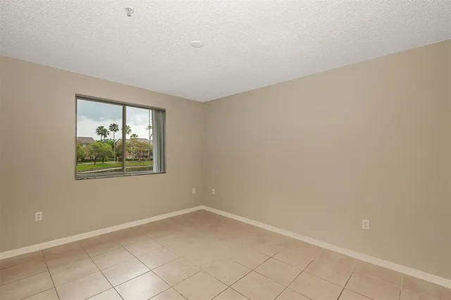 $2,100 | 3848 Lyons Road, Unit 202, Coconut Creek, FL 33073