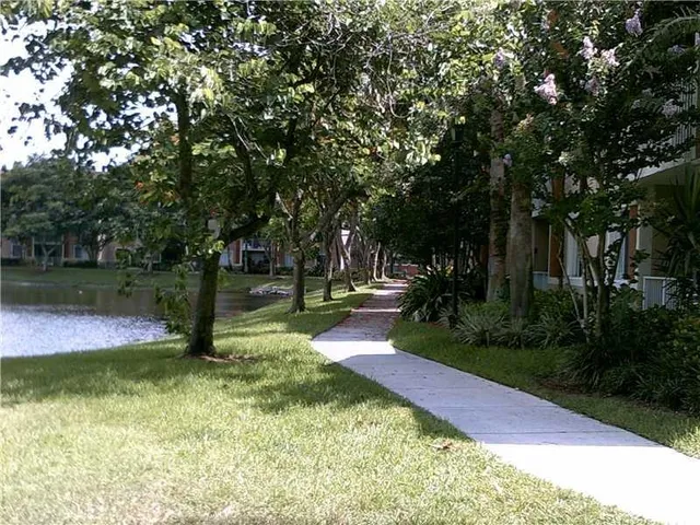 $2,100 | 3848 Lyons Road, Unit 202, Coconut Creek, FL 33073