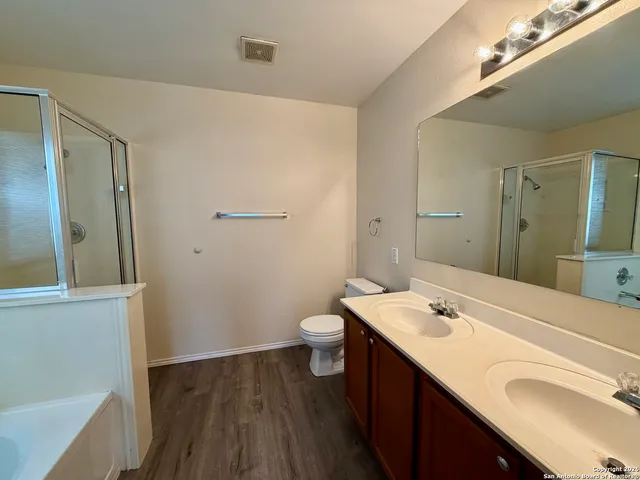 $1,900 | 7439 Carriage Pass, San Antonio, TX 78249