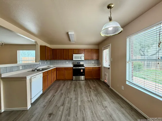 $1,900 | 7439 Carriage Pass, San Antonio, TX 78249