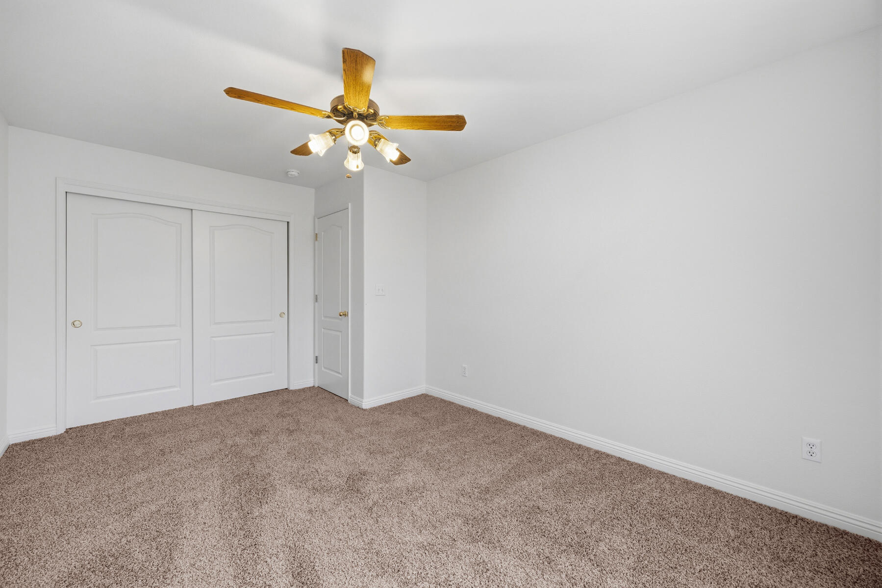 1752 Modoc Avenue Tulare, CA 93274 - Photo 26 of 45 26 - Bedroom #2 (2)