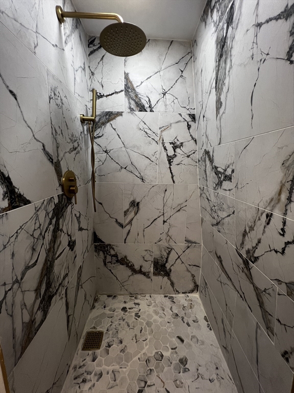 56 Pelham Street Methuen, MA 01844 - Photo 14 of 27