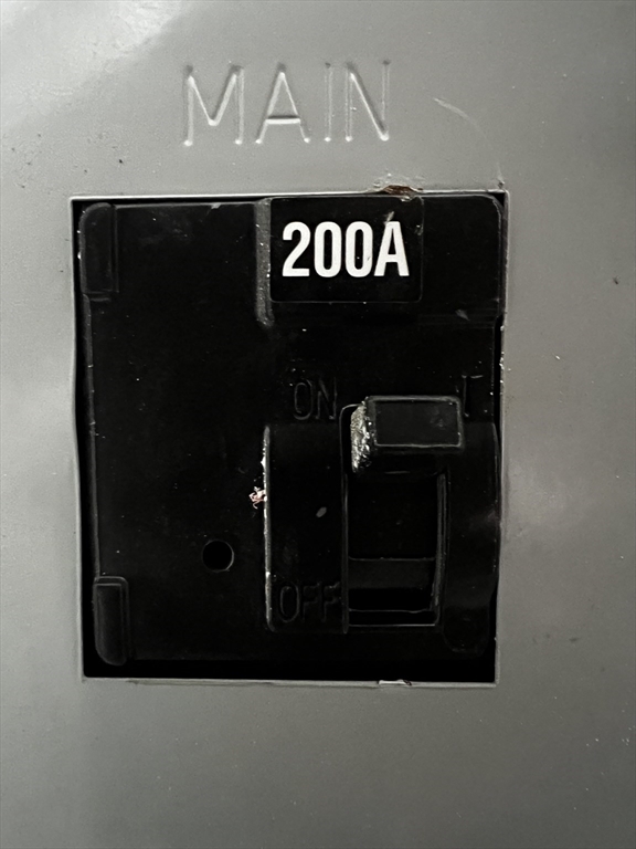 56 Pelham Street Methuen, MA 01844 - Photo 26 of 27 a view of an entryway