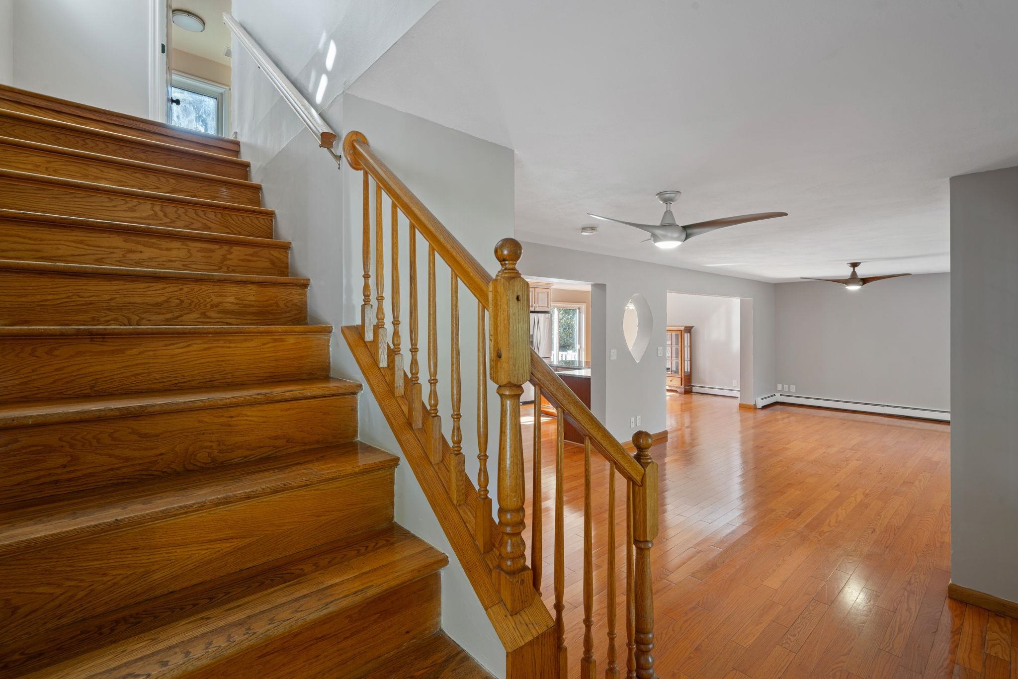 5 Sanborn Road Derry, NH 03038 - Photo 8 of 47