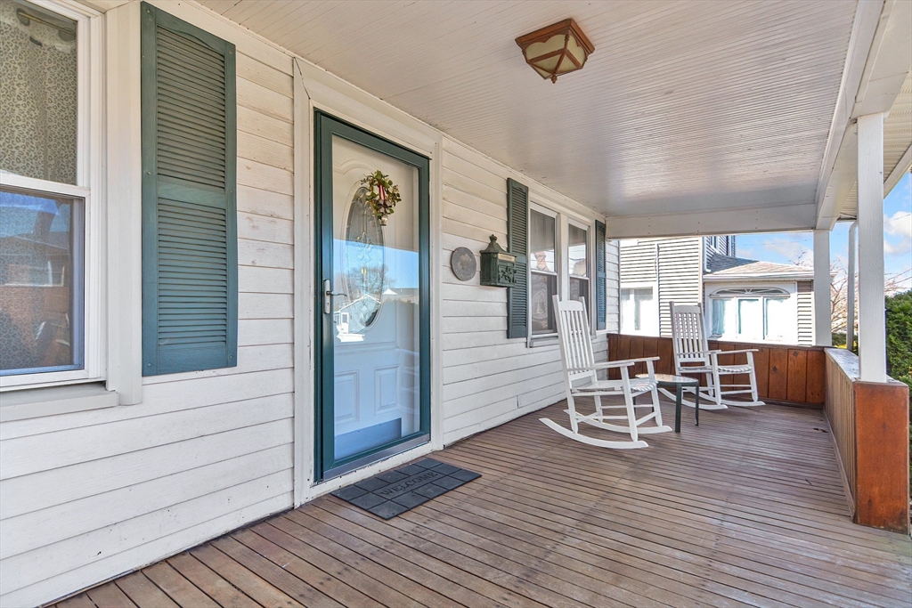 47 Pelican Road Quincy, MA 02169 - Photo 3 of 28 Gallery Image 3