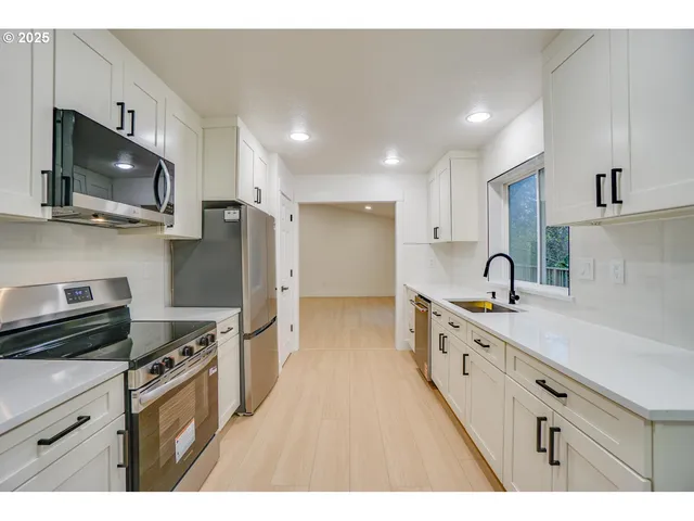 $799,000 | 3704 Northwest Orchard Court, Camas, WA 98607