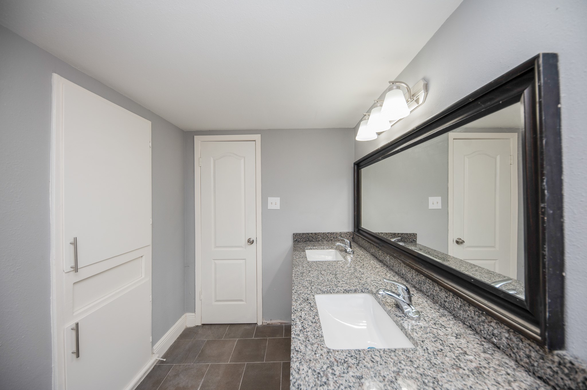 9407 Pipestone Street Houston, TX 77074 - Photo 14 of 32