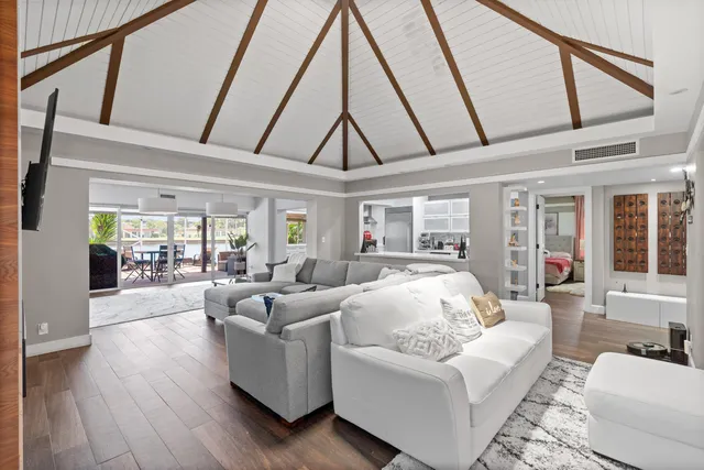 $1,089,000 | 6106 Royal Poinciana Lane, Tamarac, FL 33319