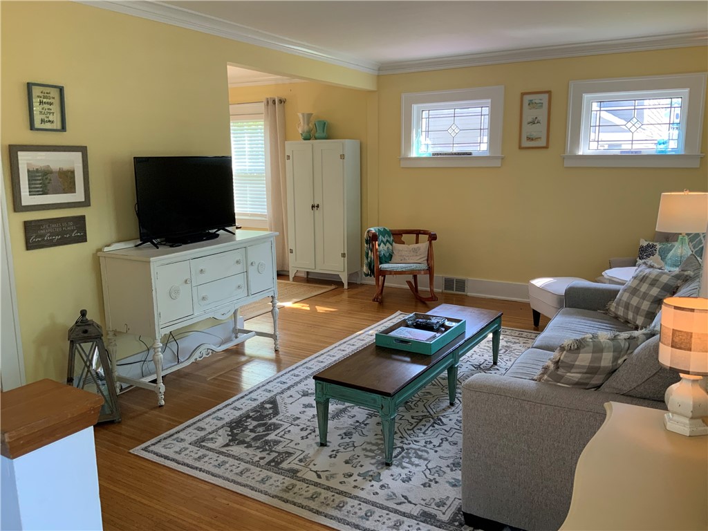 233 Wildmere Road Irondequoit, NY 14617 - Photo 15 of 44