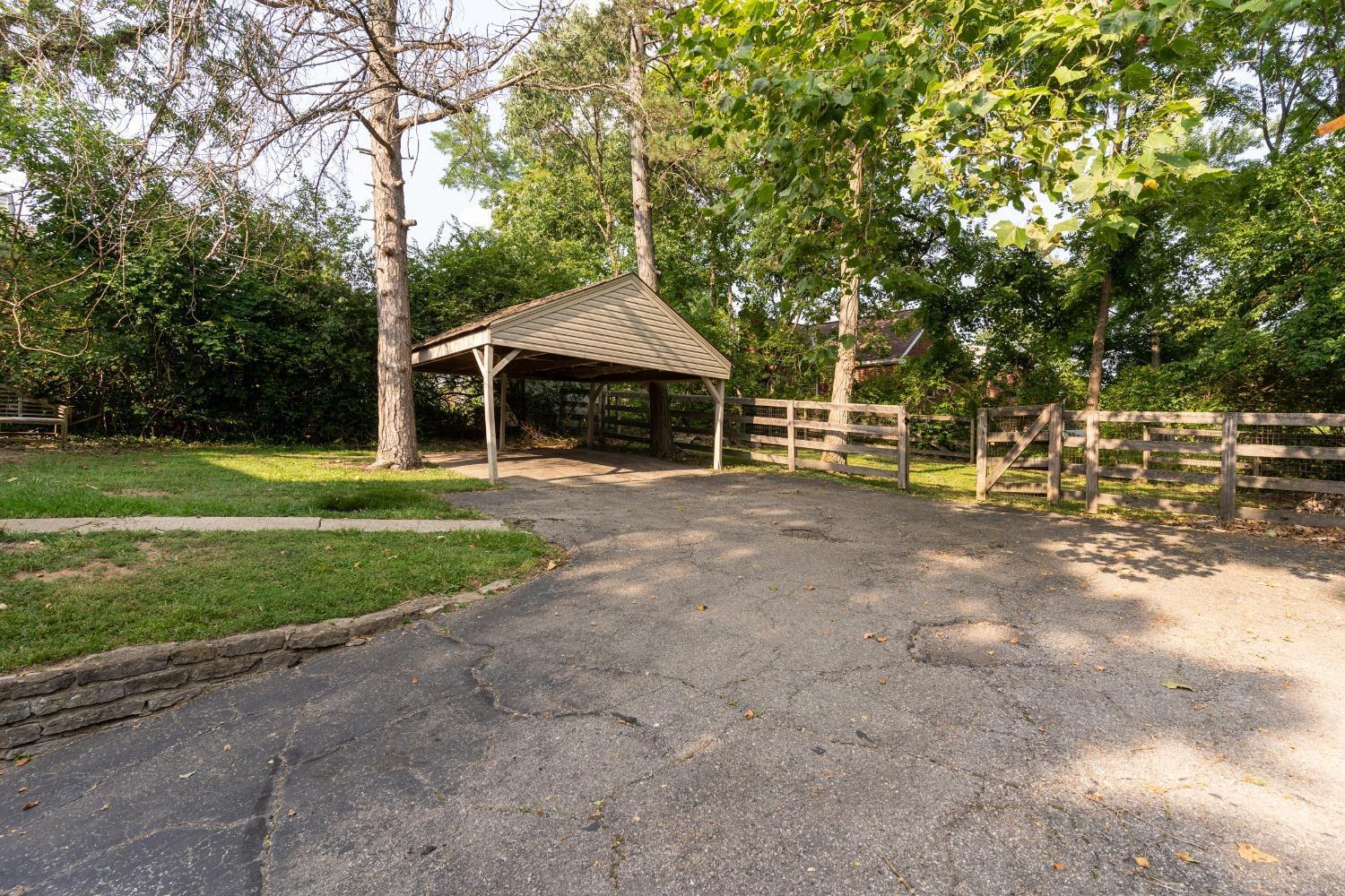 1236 Anderson Ferry Road Cincinnati, OH 45238 - Photo 28 of 30