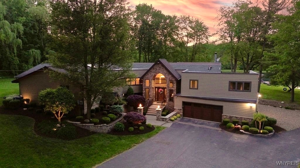 5621 Homestead Road Boston, NY 14075 - Photo 1 of 1