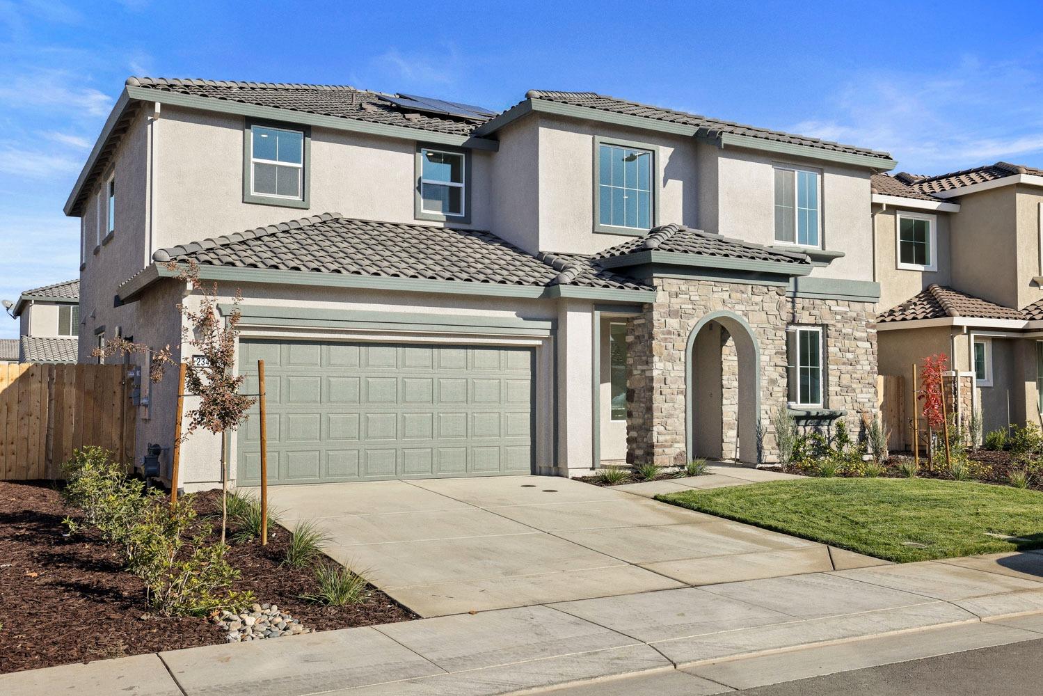 2345 Raphael Way Lodi, CA 95242 - Photo 1 of 62 Gallery Image 1