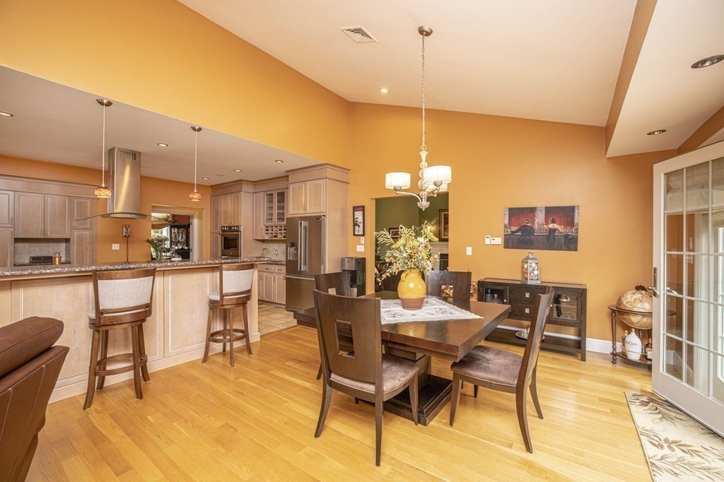 15 Elizabeth Drive Rochester, MA 02770 - Photo 11 of 42