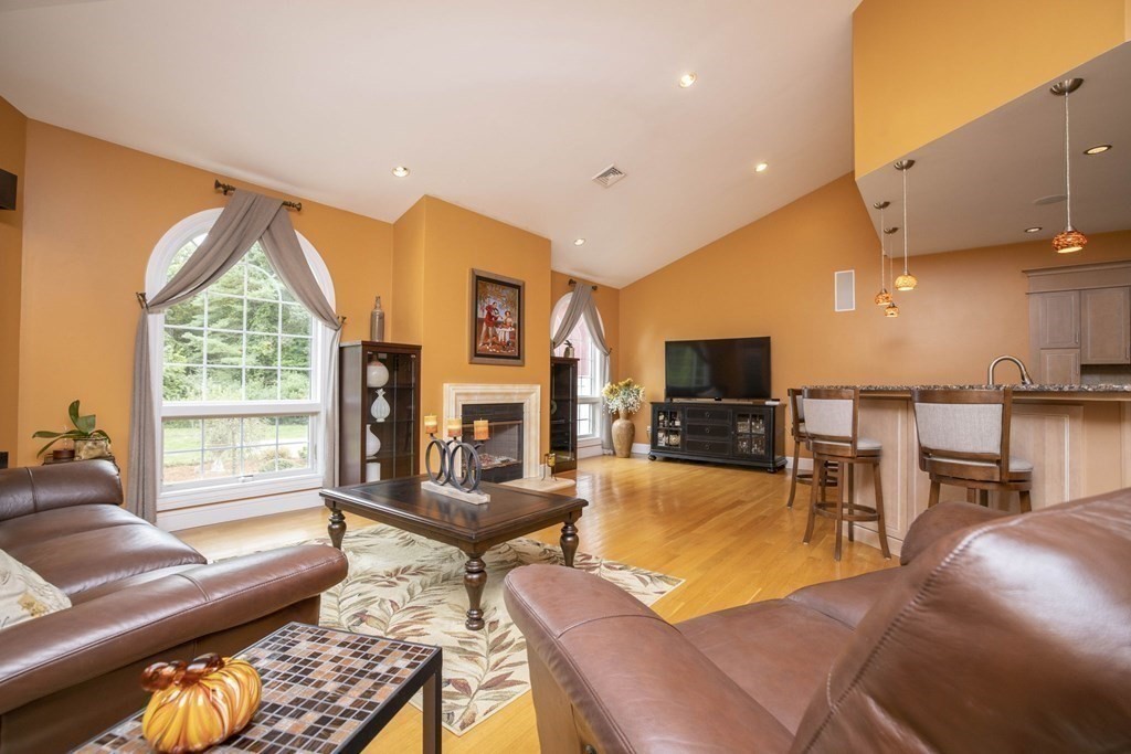 15 Elizabeth Drive Rochester, MA 02770 - Photo 12 of 42