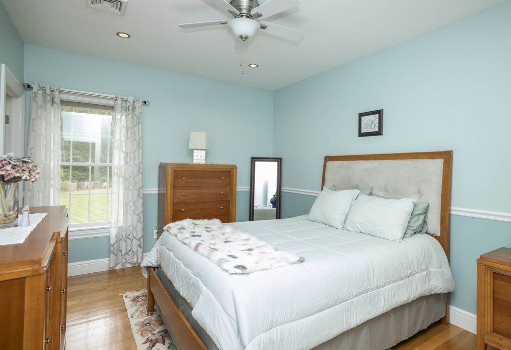 15 Elizabeth Drive Rochester, MA 02770 - Photo 25 of 42