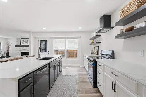 $459,990 | 10442 Century Lane, Lenexa, KS 66215